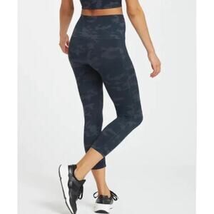 SPANX NWOT Look at Me Now Leggings Seamless High Waisted Cropped Camo Size XL